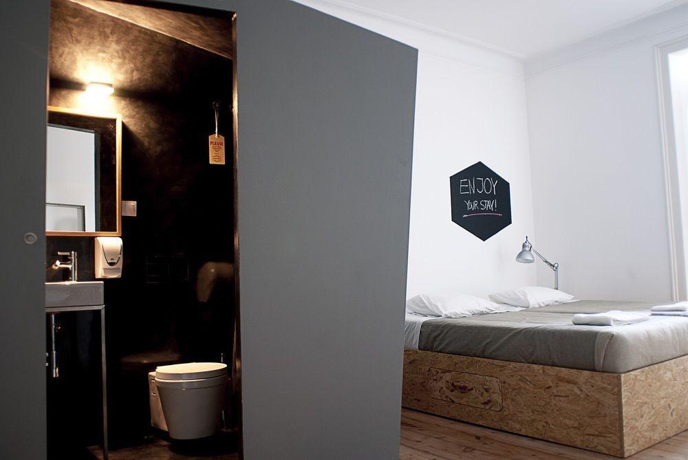 No Limit Bairro Alto Hostel Lissabon Buitenkant foto