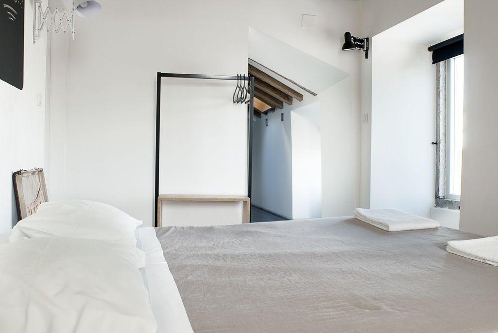 No Limit Bairro Alto Hostel Lissabon Buitenkant foto