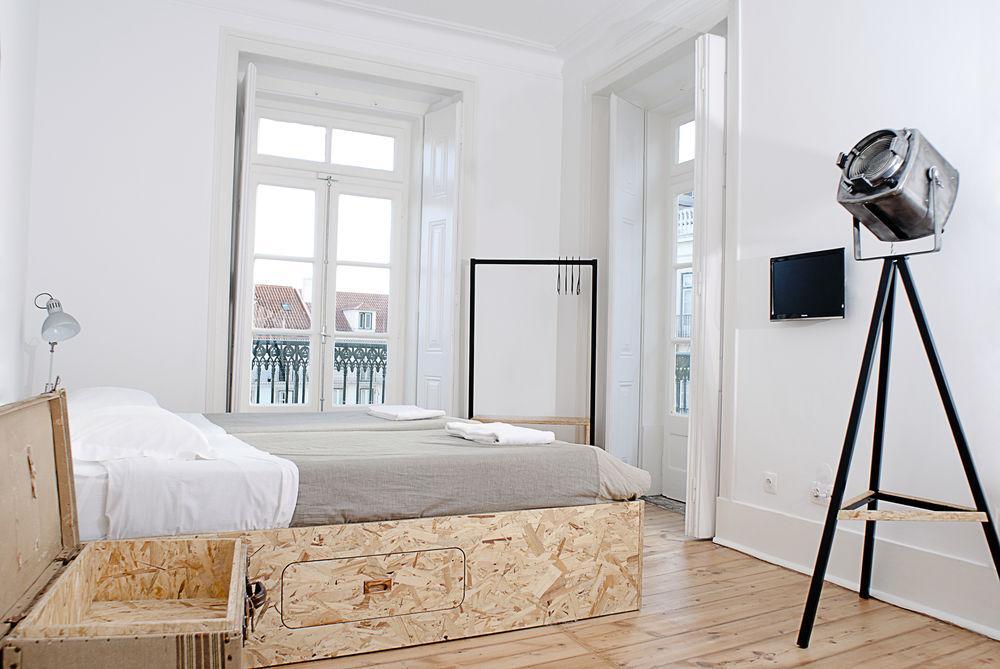 No Limit Bairro Alto Hostel Lissabon Buitenkant foto