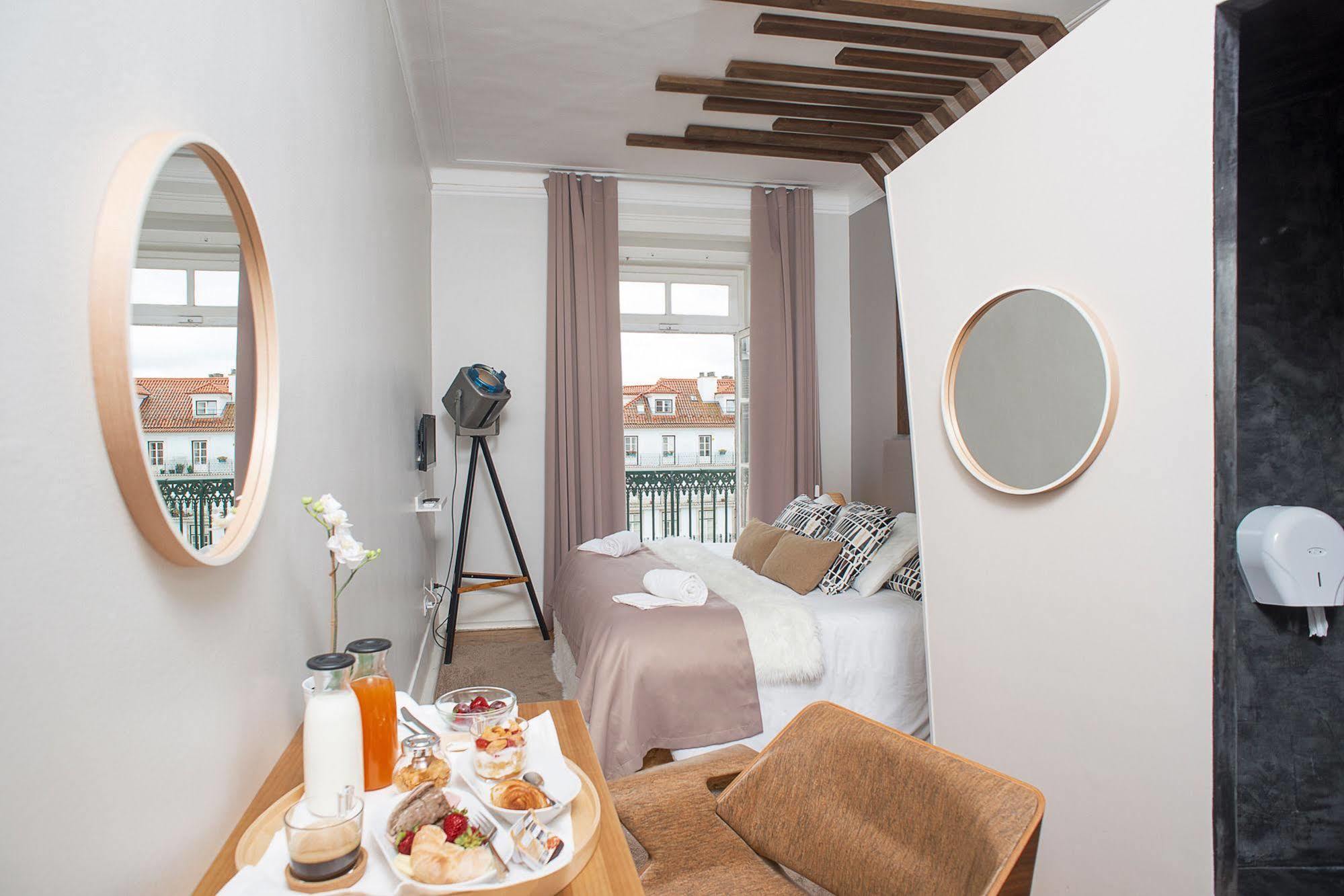 No Limit Bairro Alto Hostel Lissabon Buitenkant foto