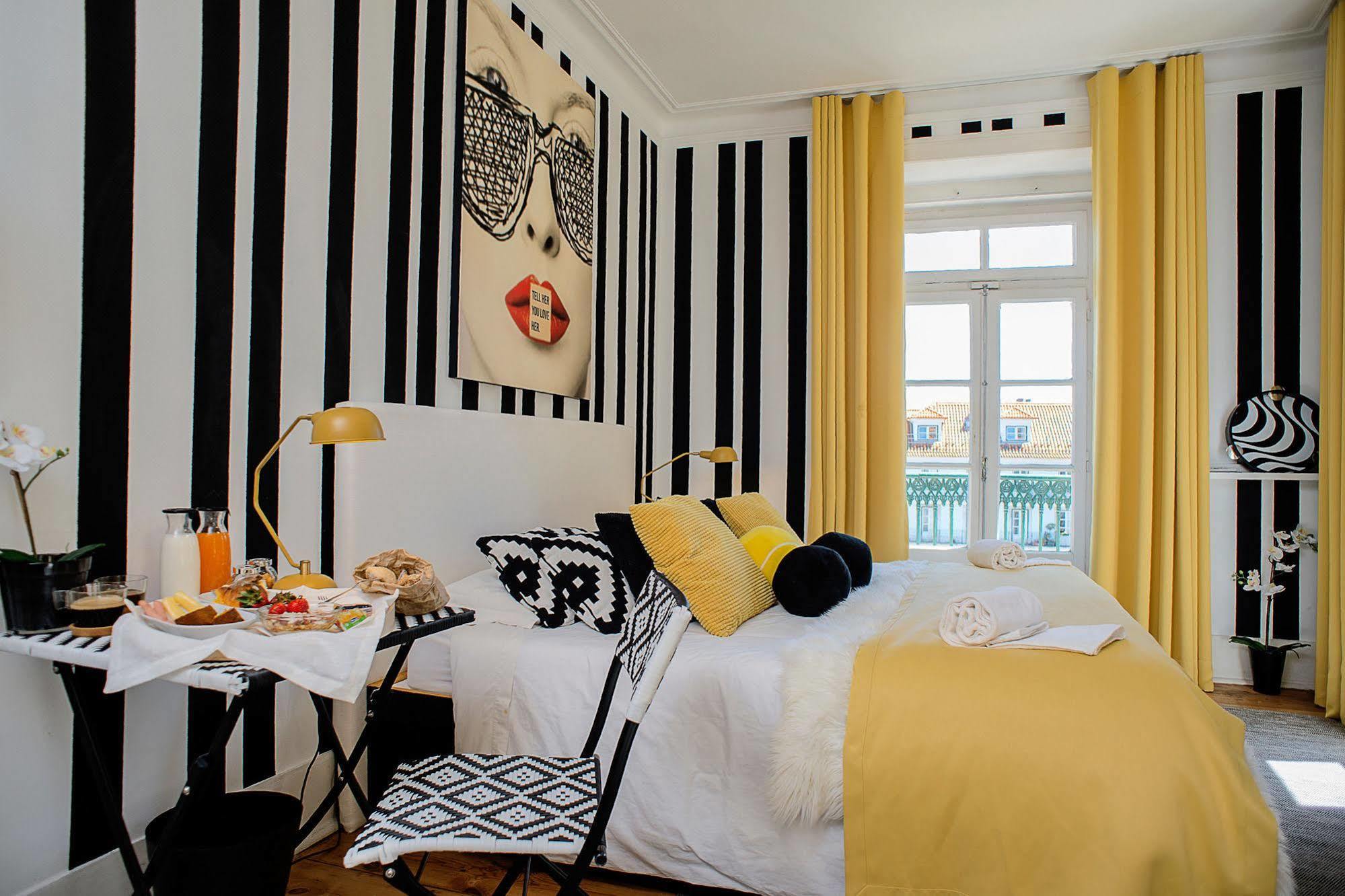 No Limit Bairro Alto Hostel Lissabon Buitenkant foto