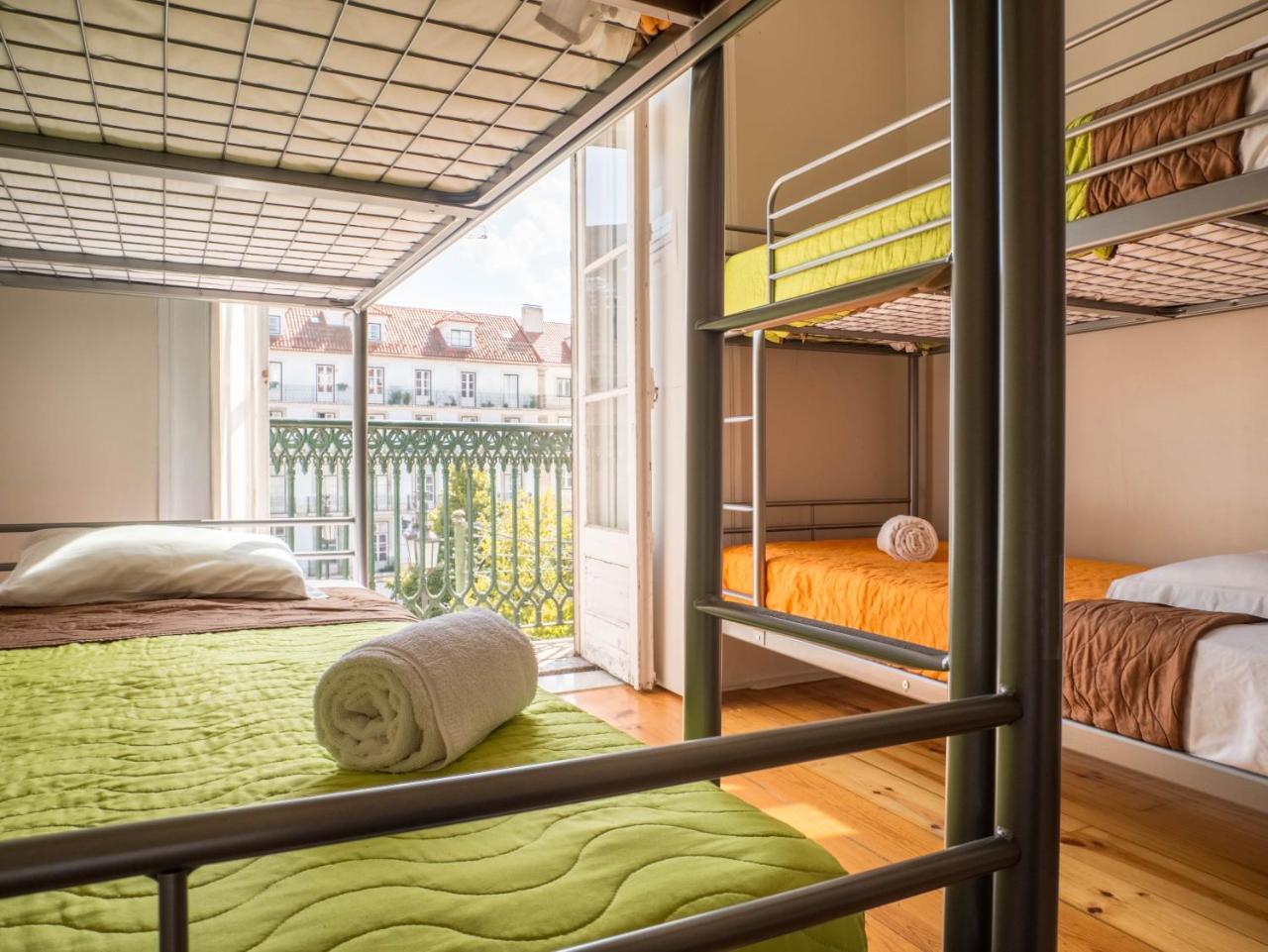 No Limit Bairro Alto Hostel Lissabon Buitenkant foto