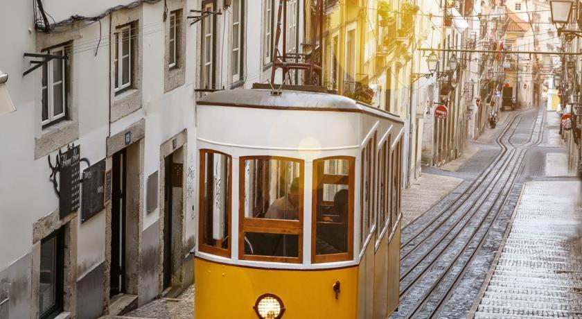 No Limit Bairro Alto Hostel Lissabon Buitenkant foto